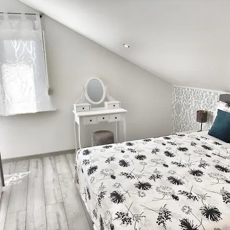 Sa Pogledom Na Apartmán *