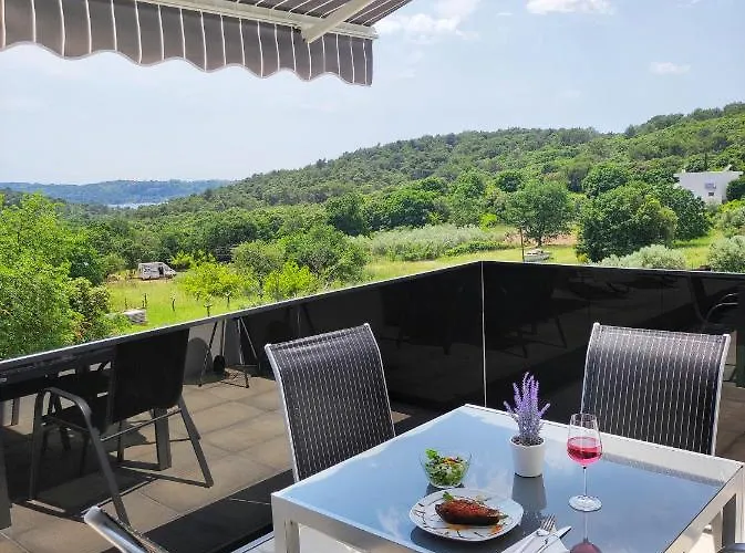 Sa Pogledom Na Apartmán *