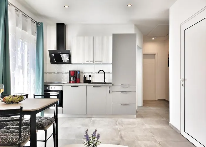 Sa Pogledom Na Apartmán *