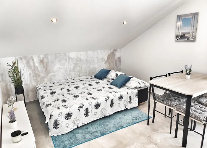 Apartamento Sa Pogledom Na